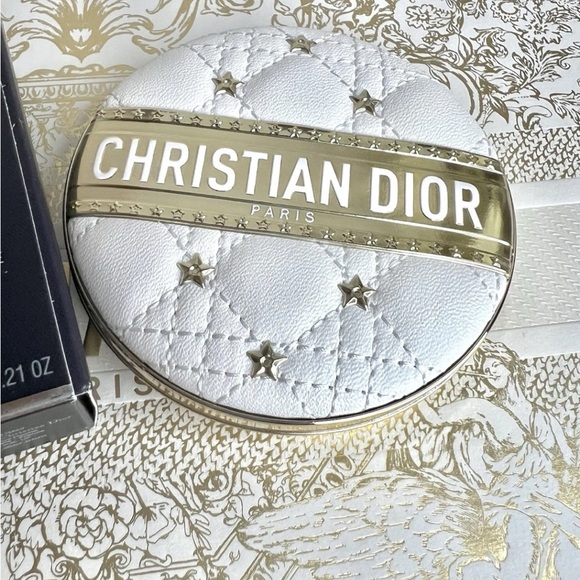Dior Gold Compact with White Accents, golden, must have!Brand new,luminizer - Picture 14 of 14